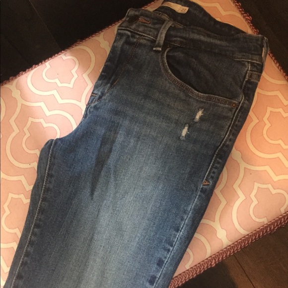 Levis mid rise Jeans - Picture 1 of 3